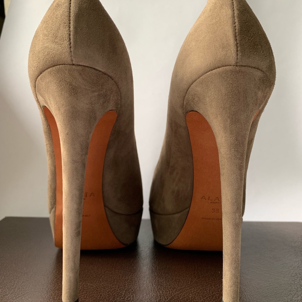 ALAIA suede platform pumps. brand new 38 - Picture 5 of 8